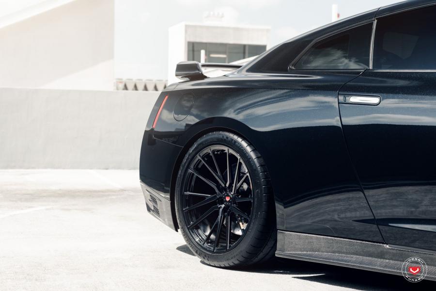 Детали экстерьера Nissan GT-R on Vossen Wheels (M-X4T) 2019 года  (фото 10 из 15)